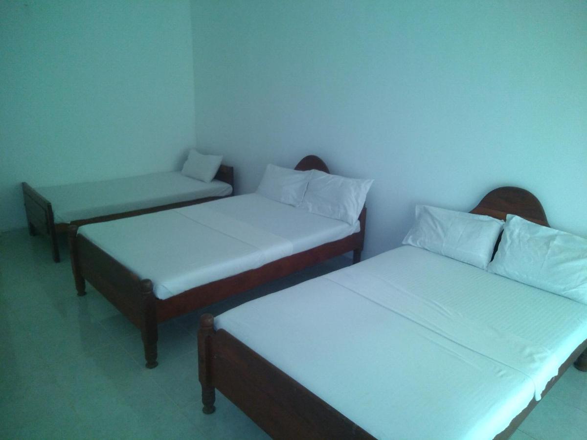 Sinharaja Hostel 114 Денияя Екстериор снимка