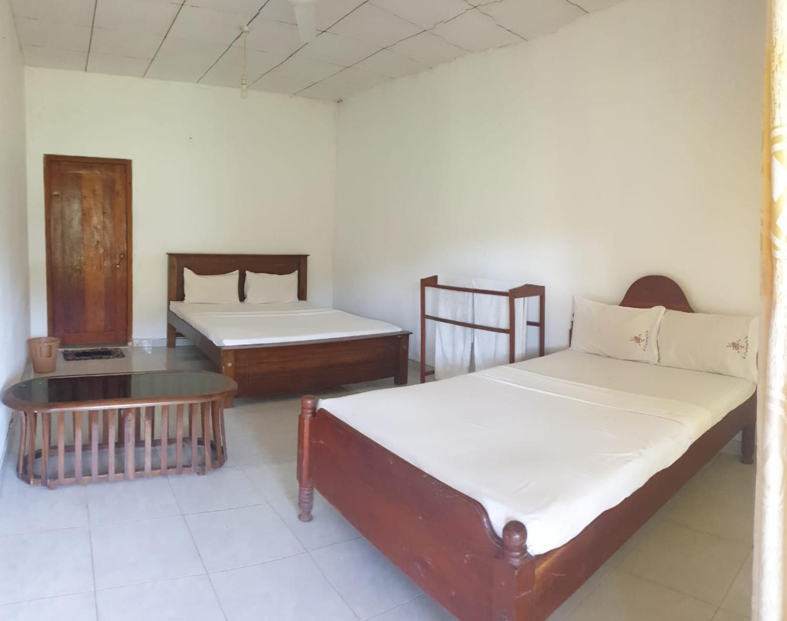 Sinharaja Hostel 114 Денияя Екстериор снимка